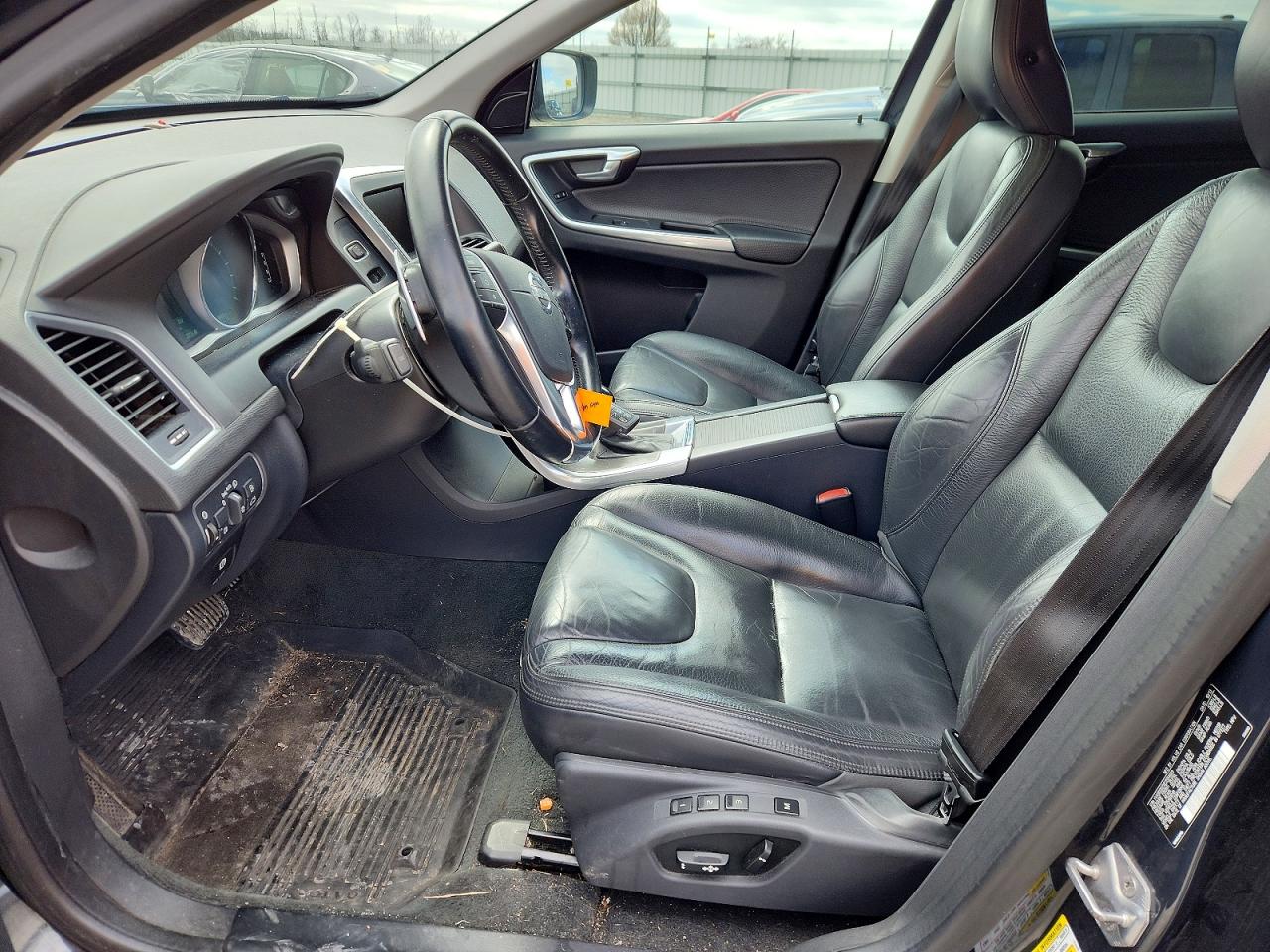 VOLVO XC60 T6 2013