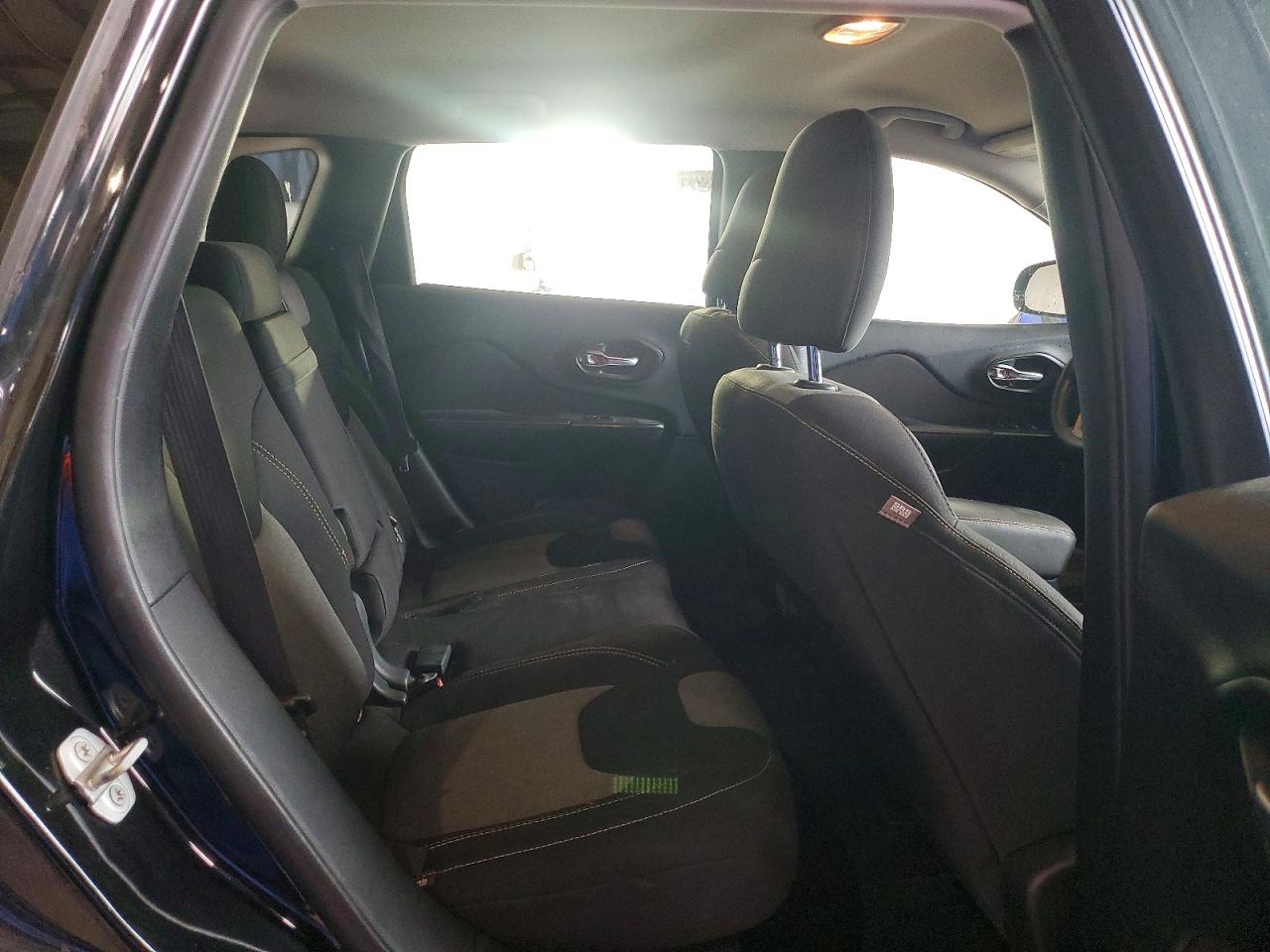 JEEP CHEROKEE SPORT 2015