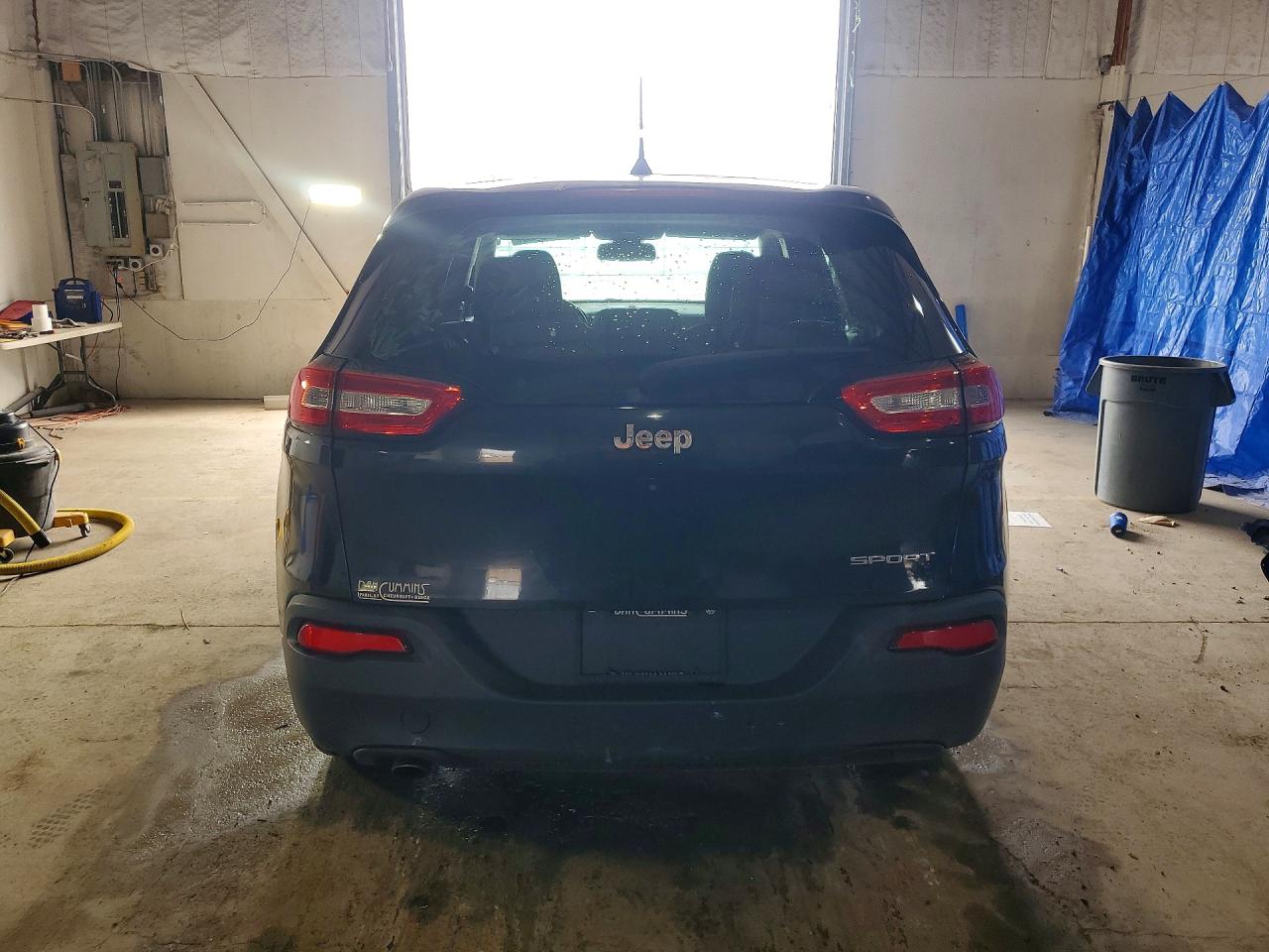 JEEP CHEROKEE SPORT 2015