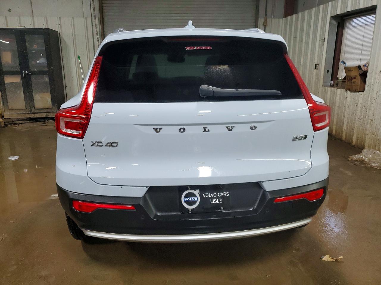 VOLVO XC40 PLUS 2023