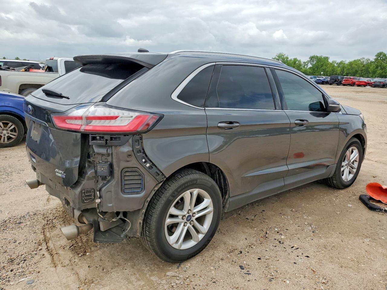 FORD EDGE SEL 2019