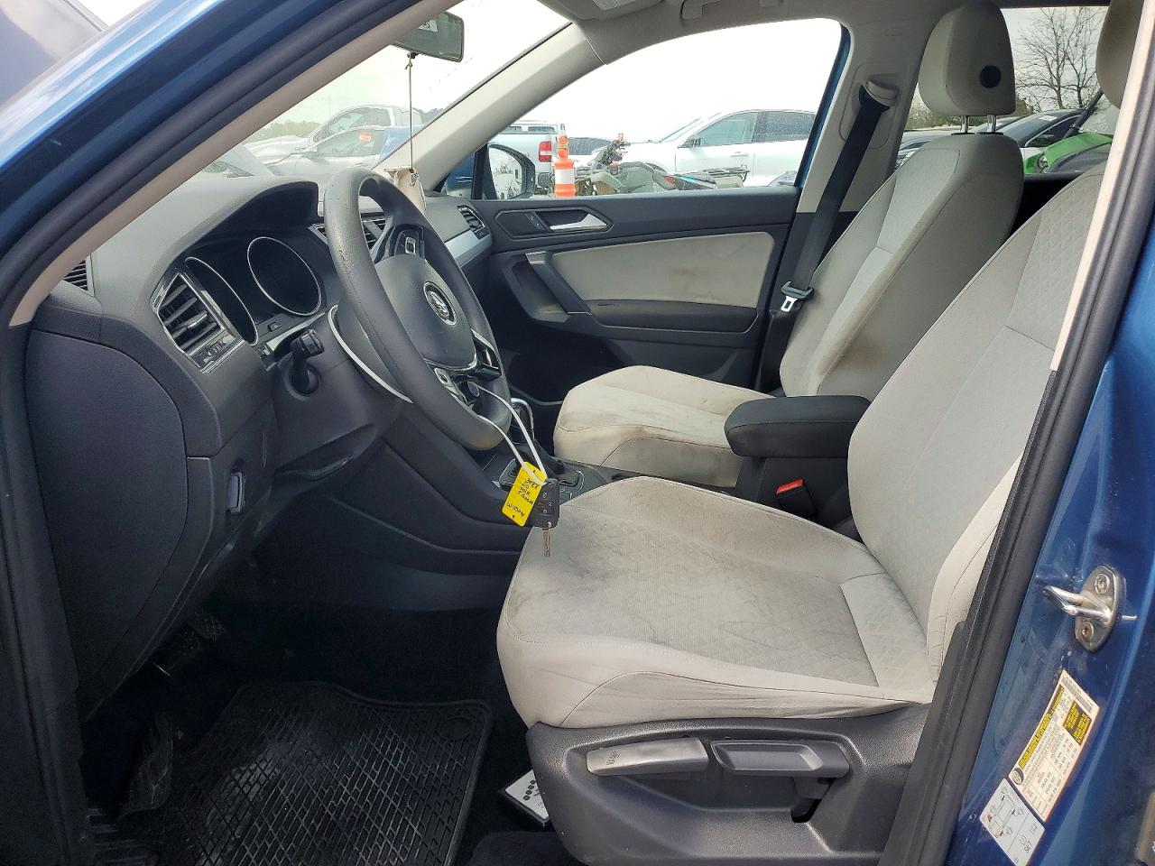 VOLKSWAGEN TIGUAN S 2020