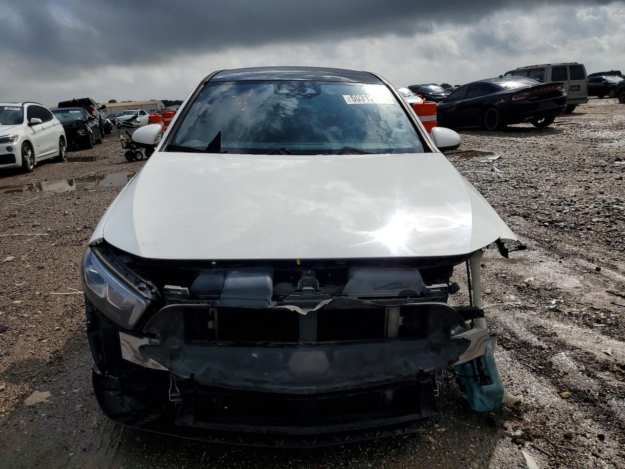 MERCEDES-BENZ A 220 2018