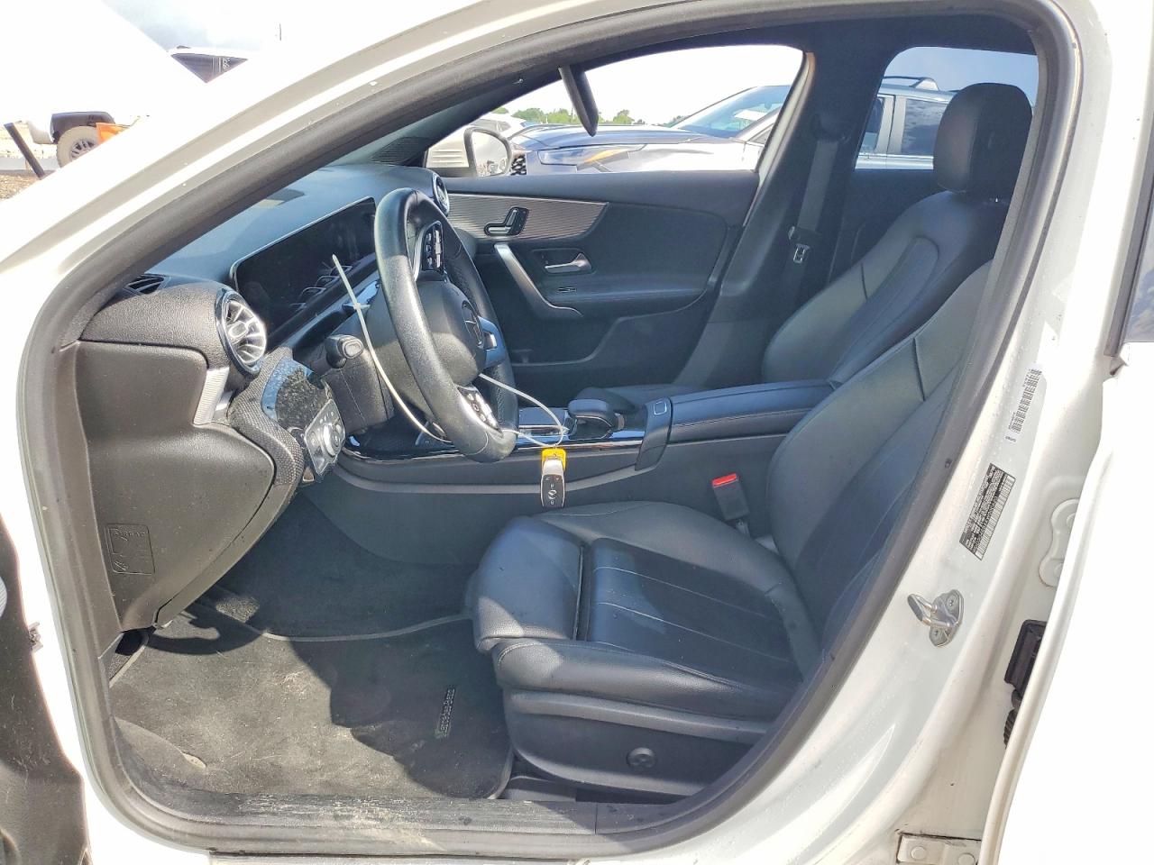 MERCEDES-BENZ A 220 2018