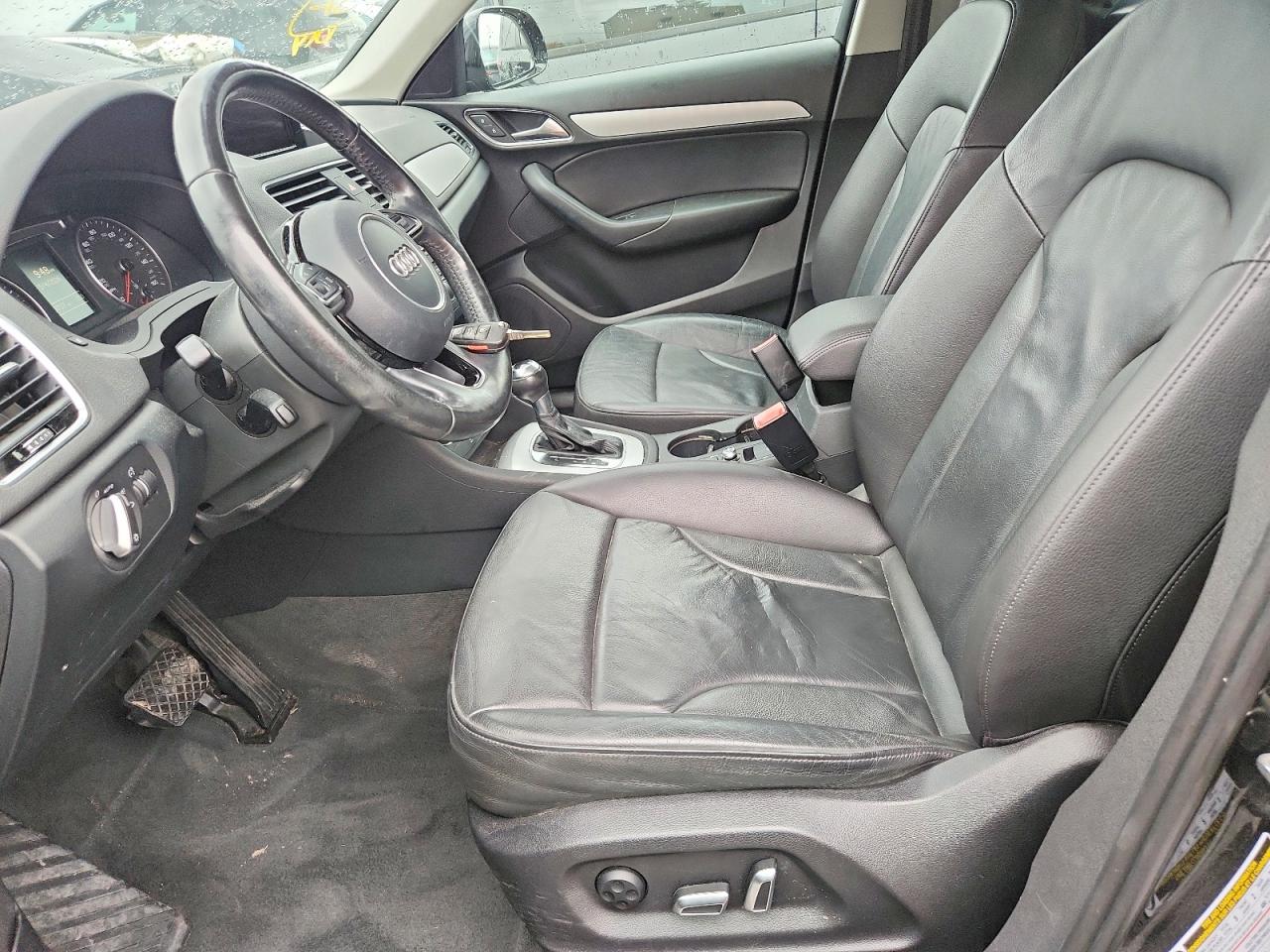 AUDI Q3 PREMIUM 2016