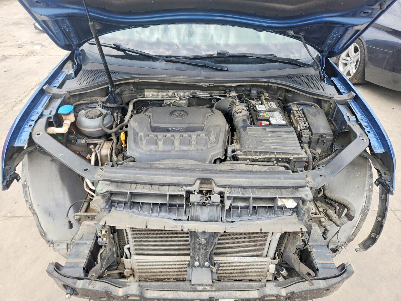 VOLKSWAGEN TIGUAN SE 2017