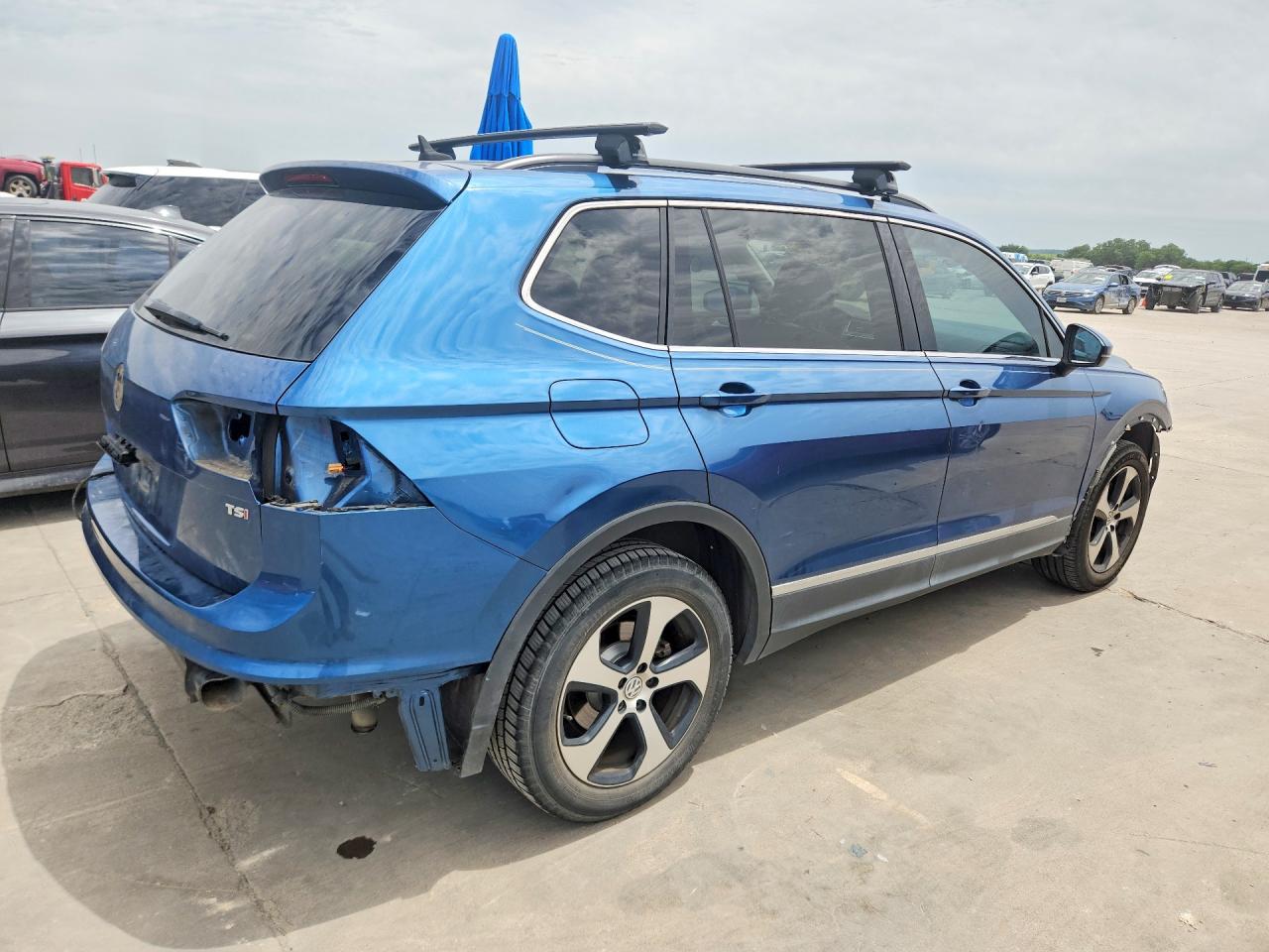 VOLKSWAGEN TIGUAN SE 2017