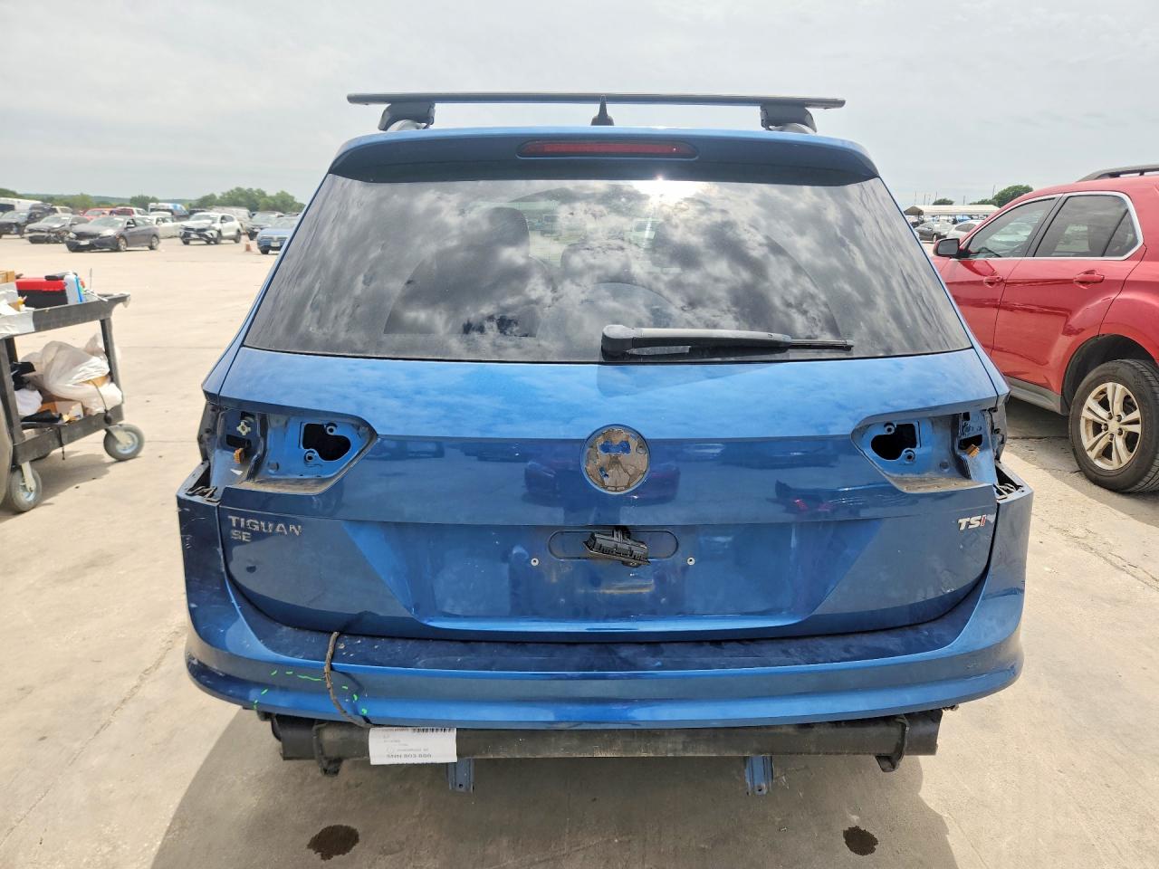 VOLKSWAGEN TIGUAN SE 2017