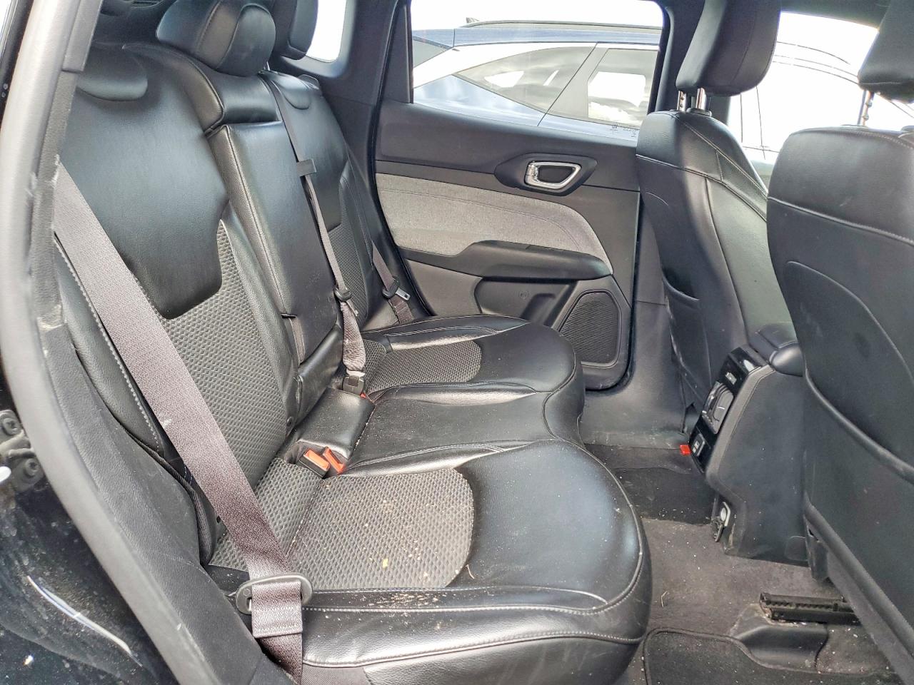 JEEP COMPASS LATITUDE 2023