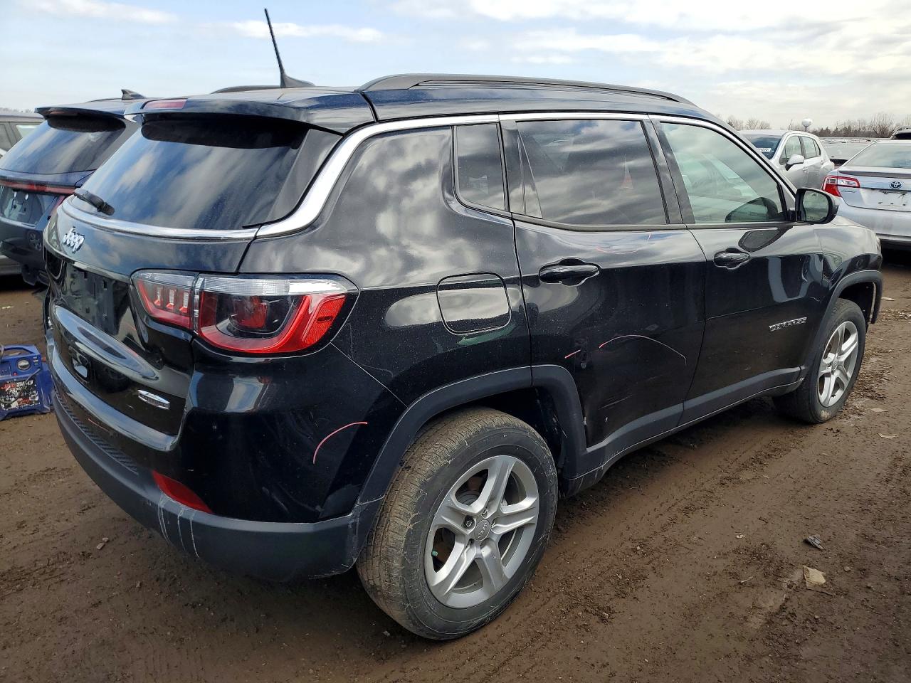 JEEP COMPASS LATITUDE 2023