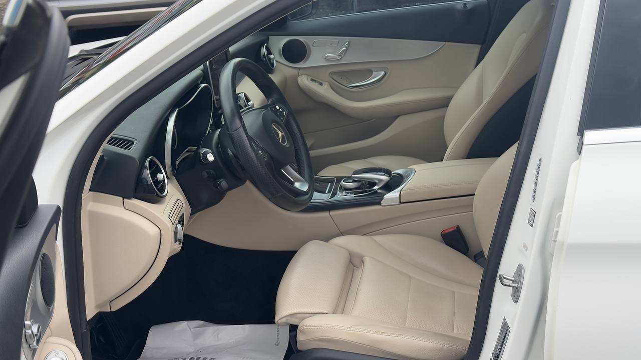 MERCEDES-BENZ C 300 2016