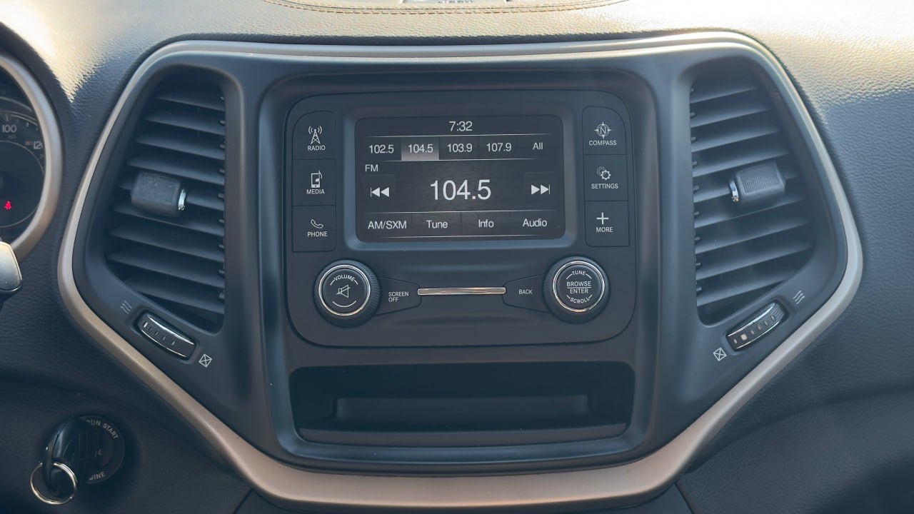 JEEP CHEROKEE SPORT 2015