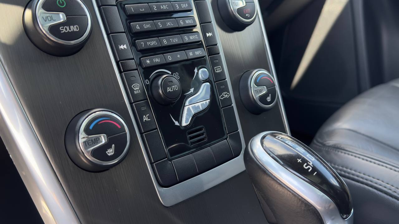 VOLVO XC60 T6 2013