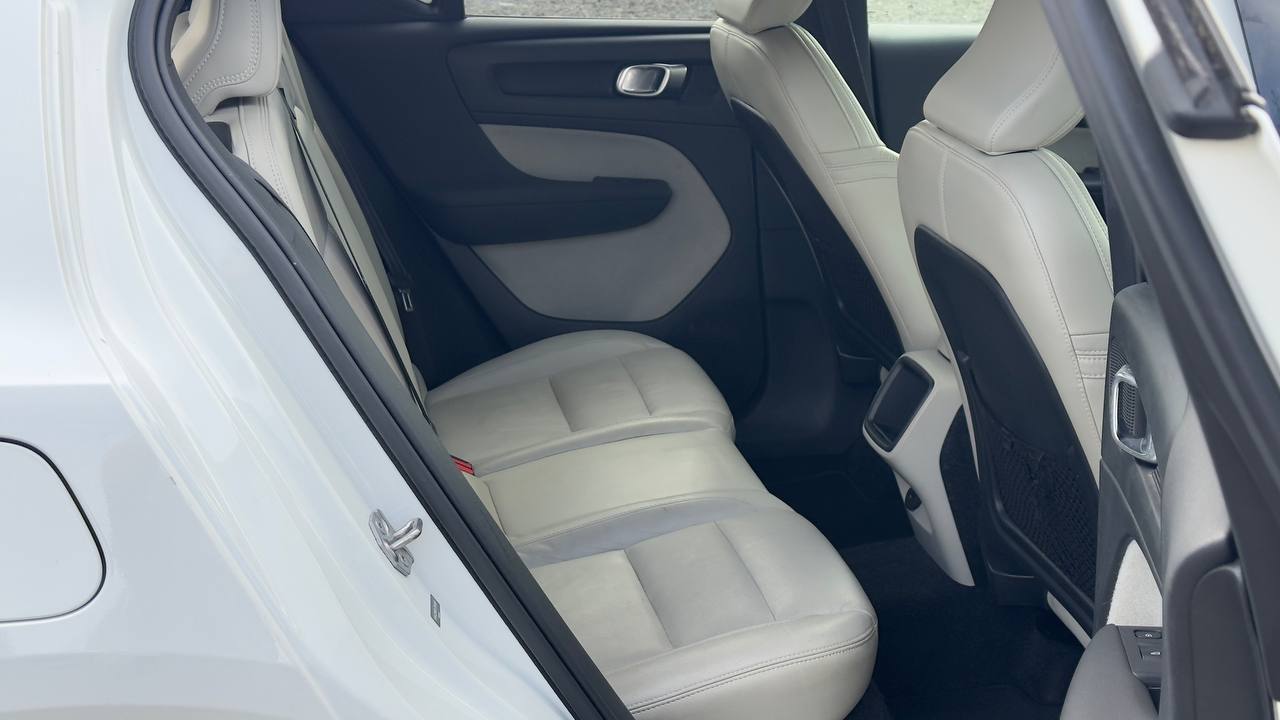 VOLVO XC40 T4 MOMENTUM 2019
