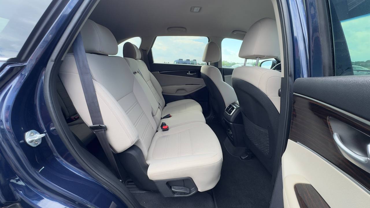 KIA SORENTO LX 2018