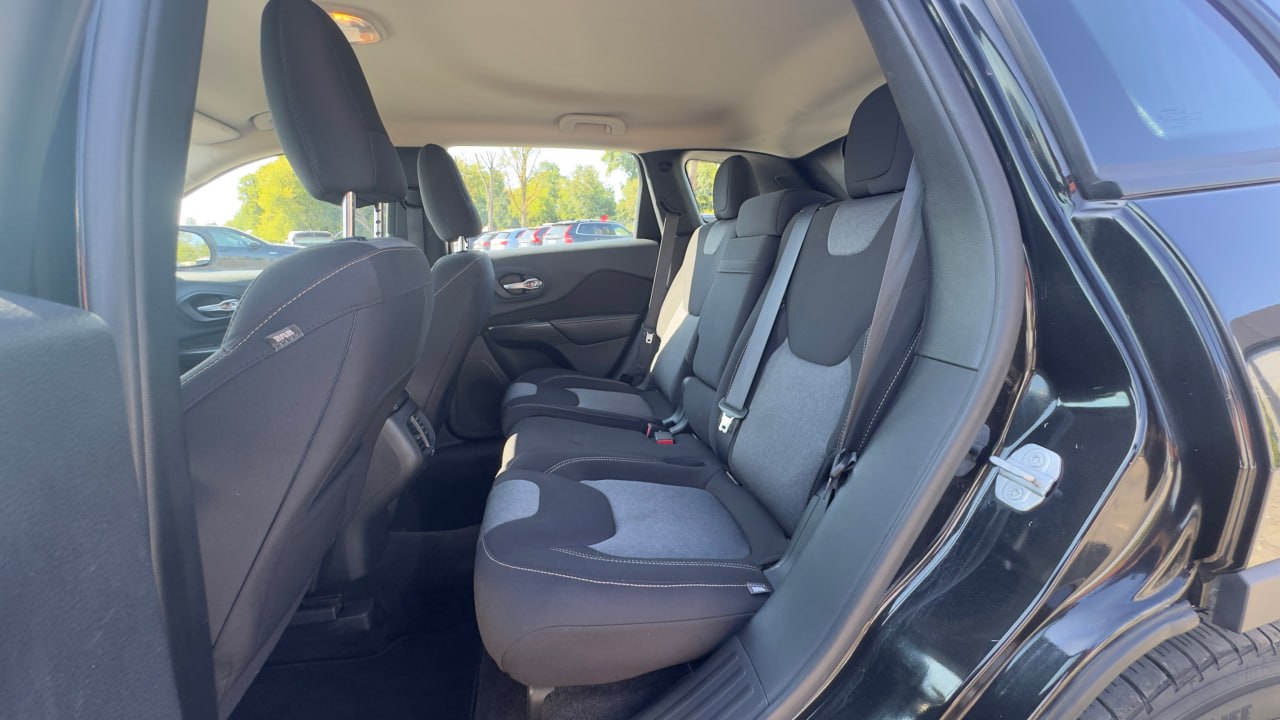 JEEP CHEROKEE SPORT 2015