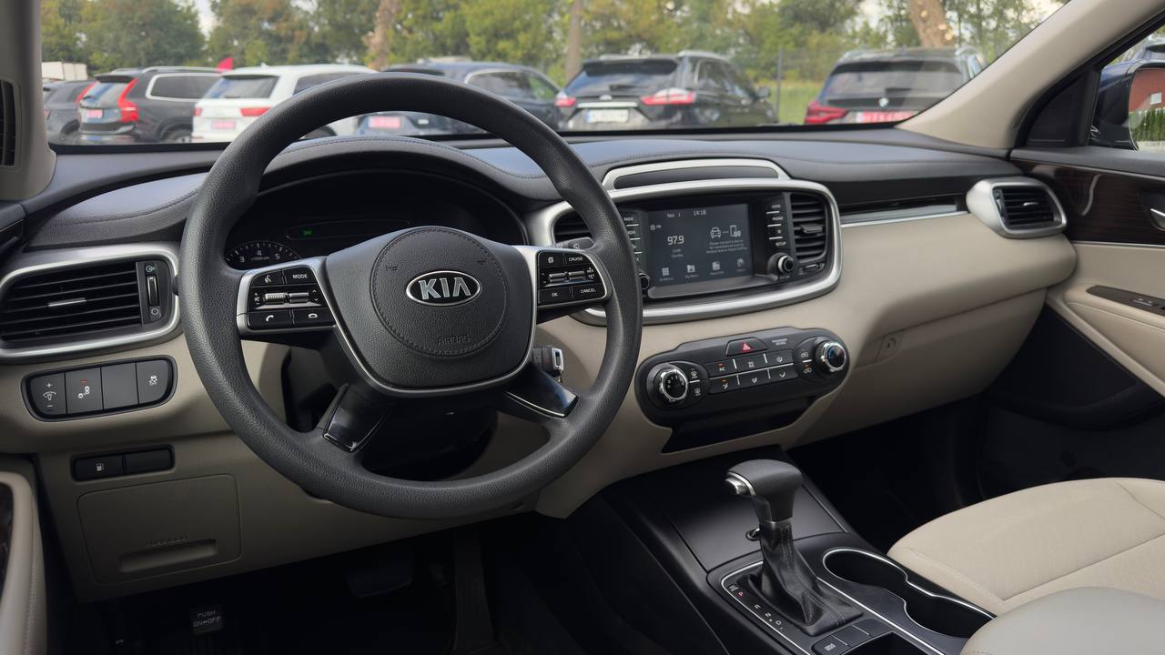 KIA SORENTO LX 2018