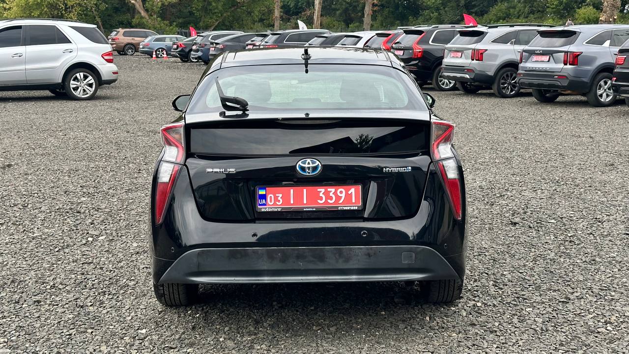 TOYOTA PRIUS TWO 2017