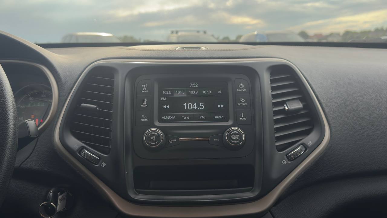 JEEP CHEROKEE SPORT 2015