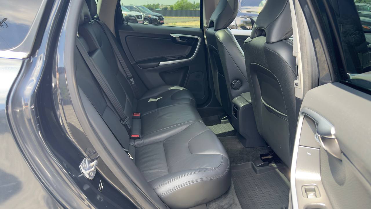 VOLVO XC60 T6 2013