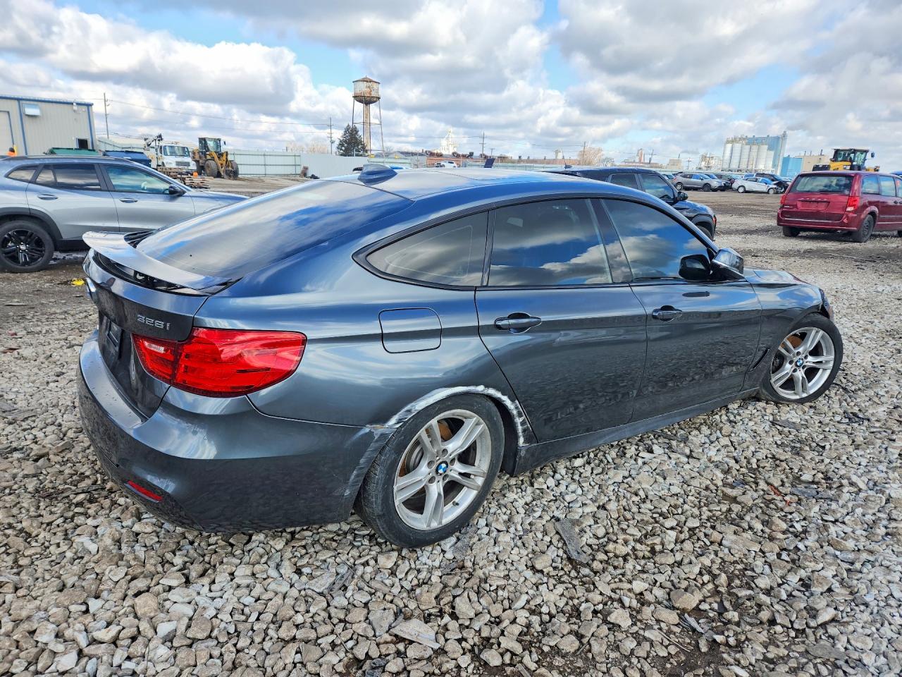 BMW 328 I 2015