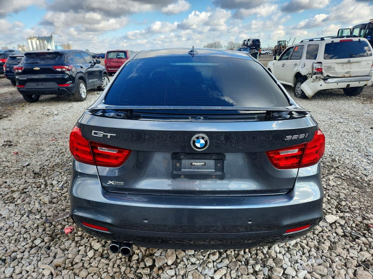 BMW 328 I 2015
