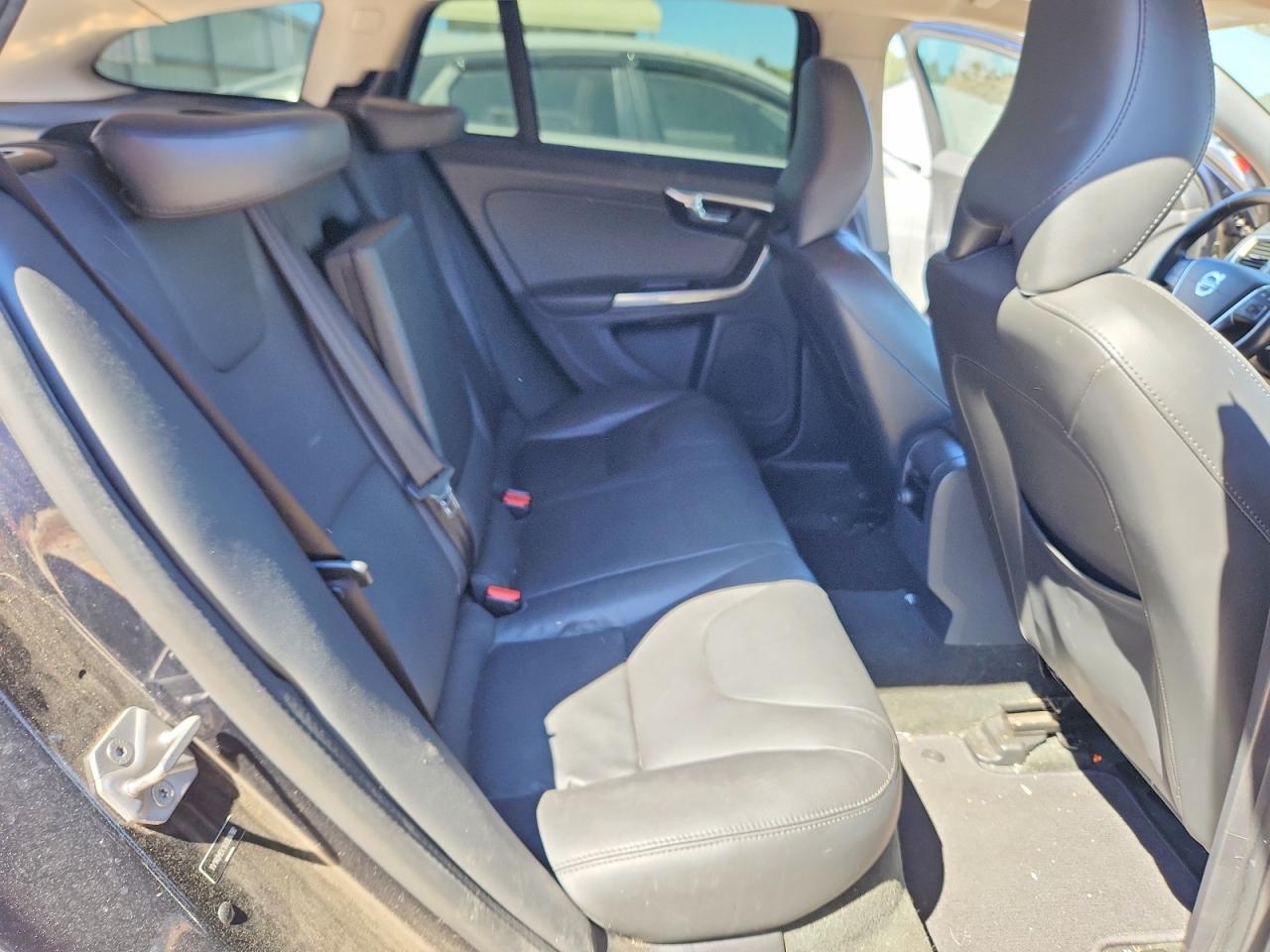 VOLVO V60 T5 PREMIER 2015