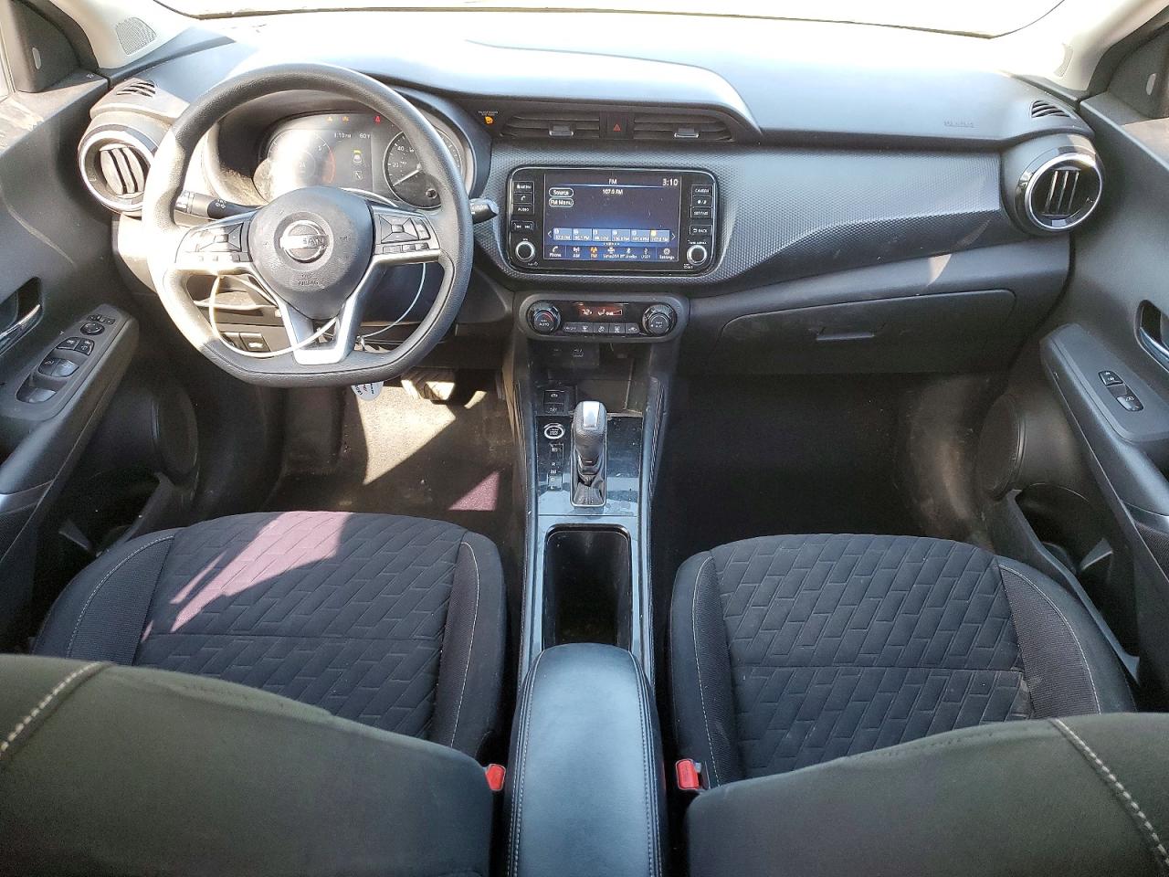 NISSAN KICKS SV 2021