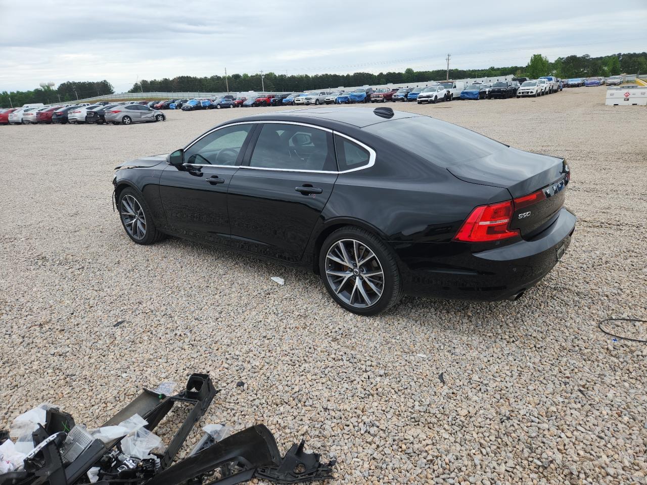 VOLVO S90 T5 MOMENTUM 2017