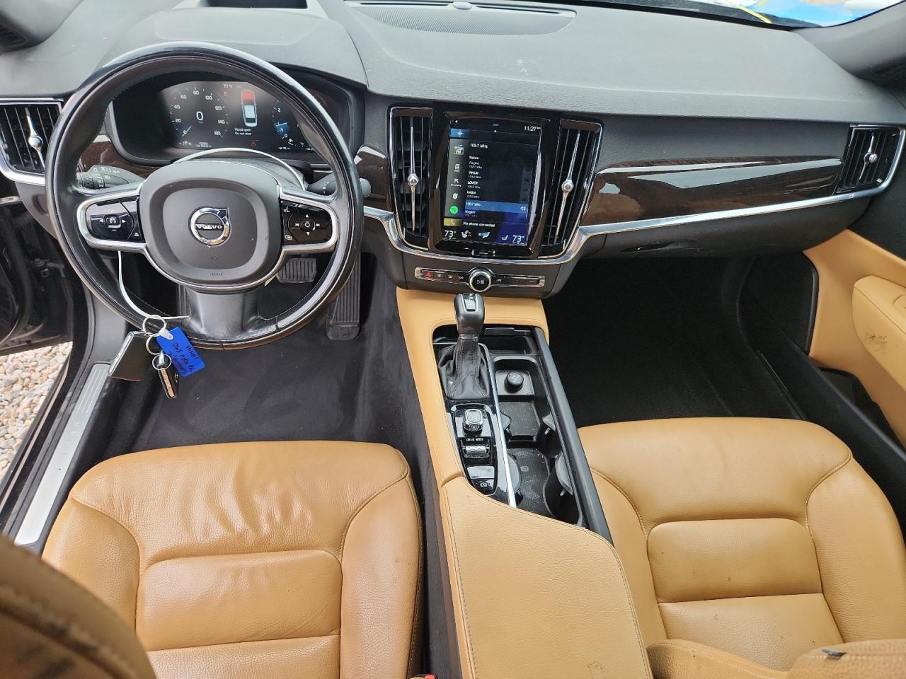 VOLVO S90 T5 MOMENTUM 2017