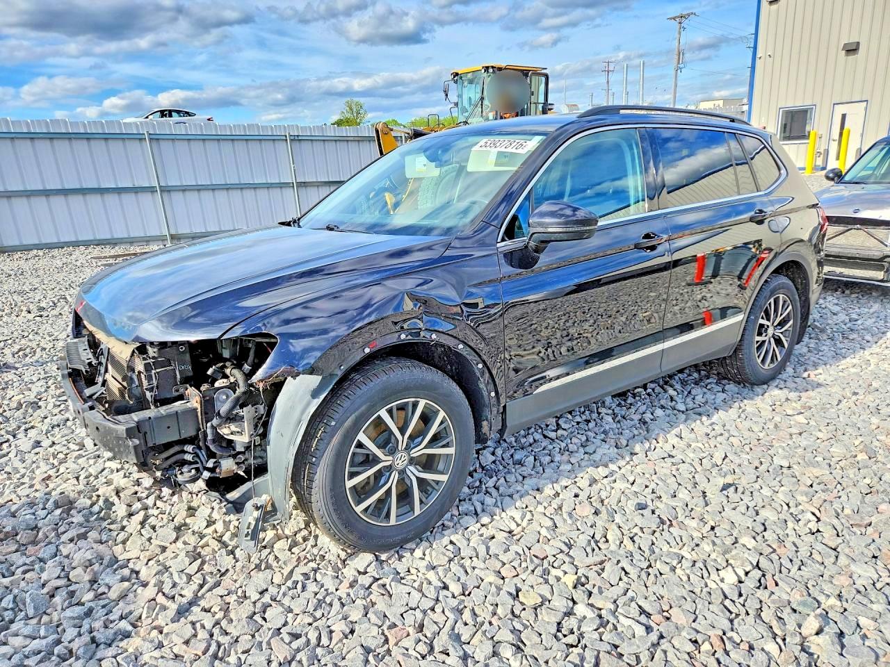 VOLKSWAGEN TIGUAN SE 2017