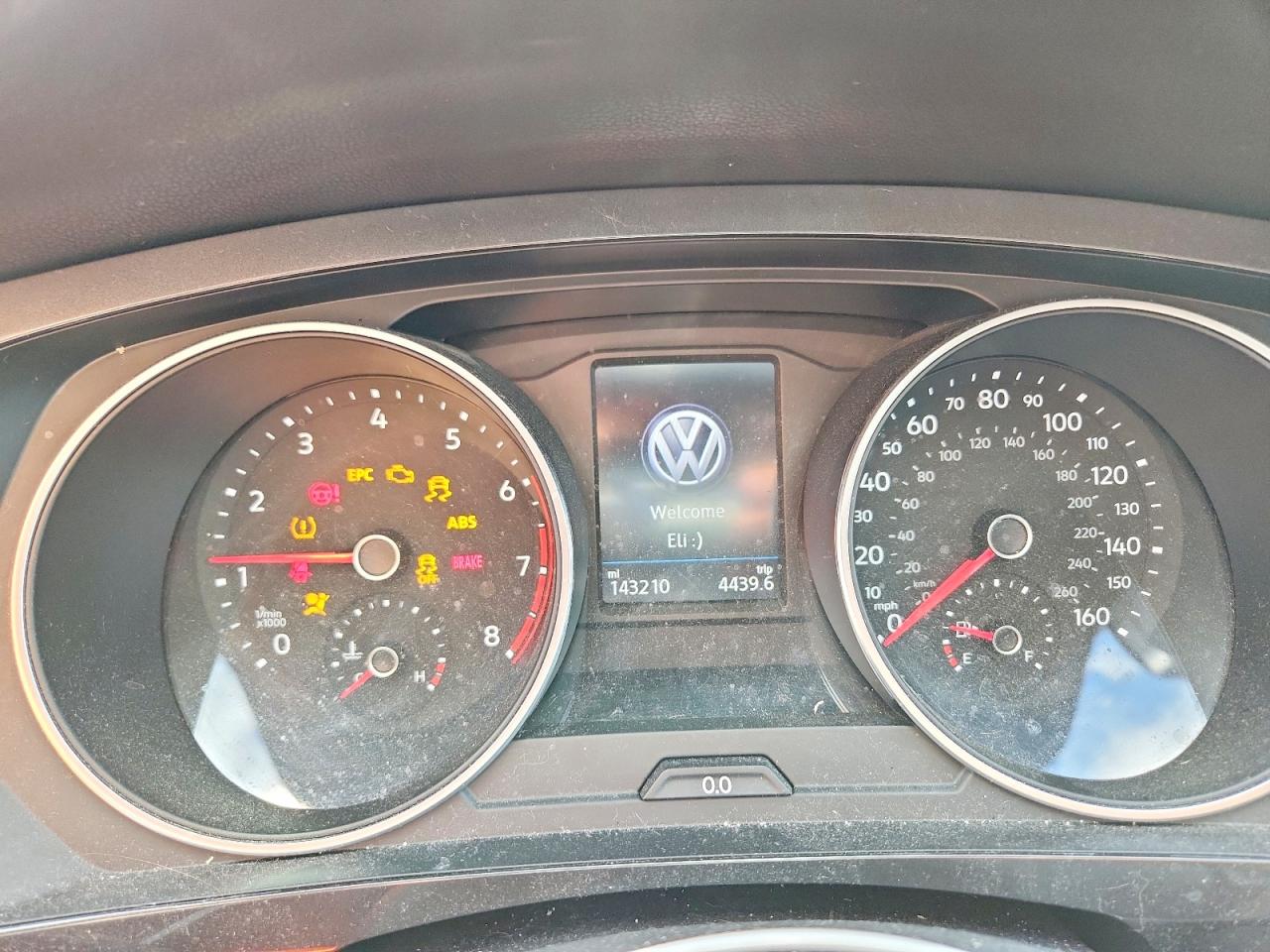 VOLKSWAGEN TIGUAN SE 2017
