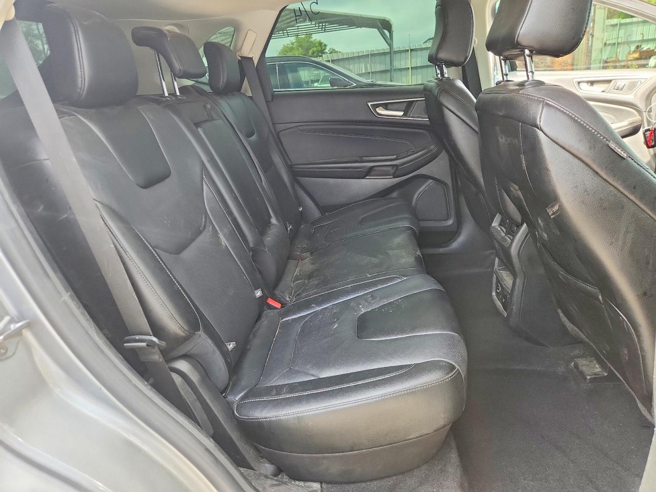 FORD EDGE TITANIUM 2022