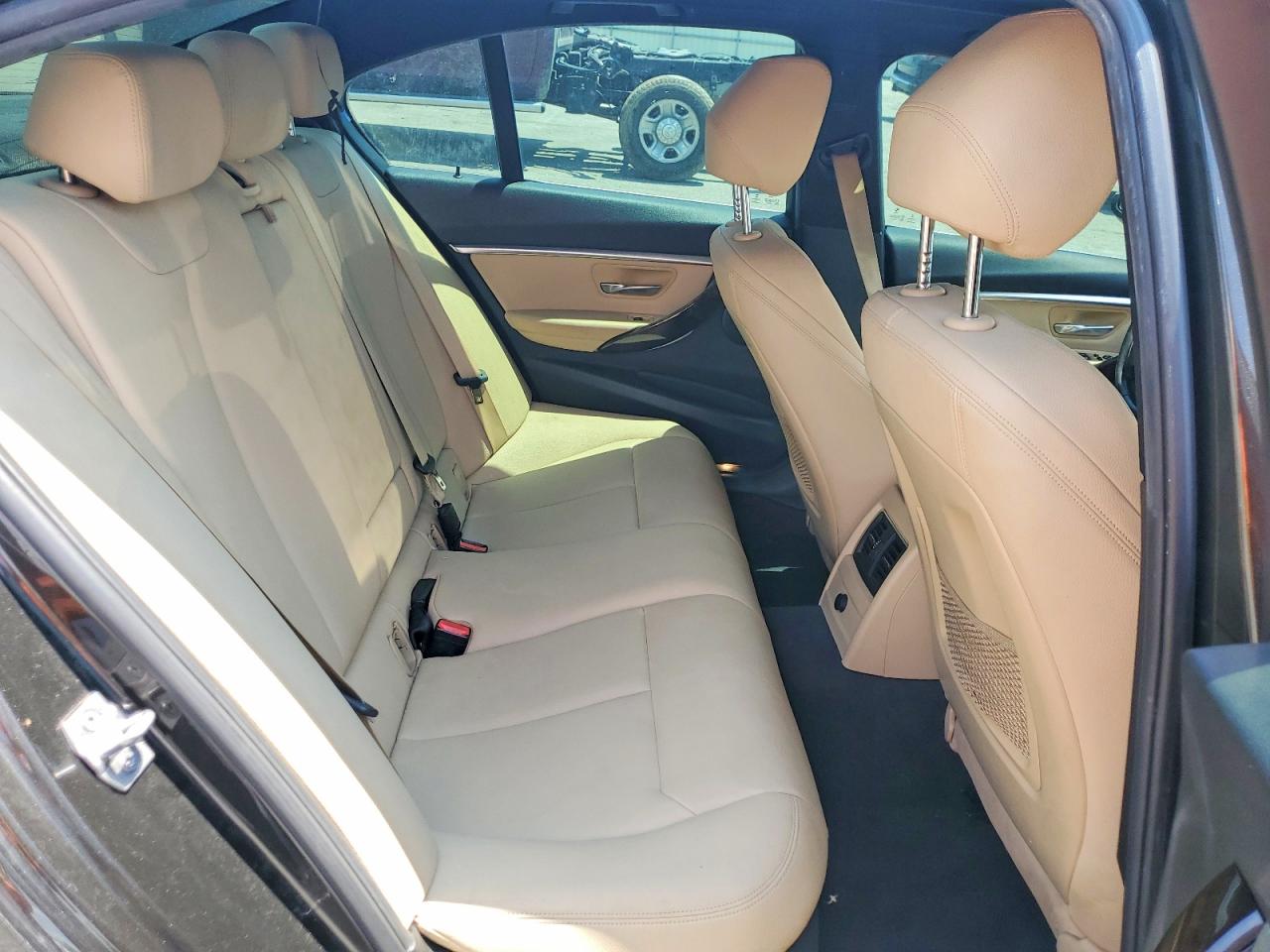 BMW 330 I 2016