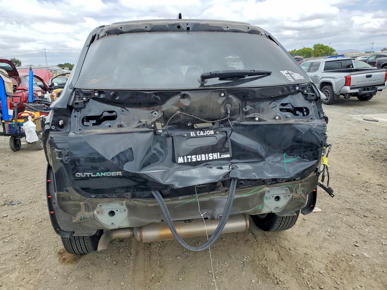 MITSUBISHI OUTLANDER ES 2022