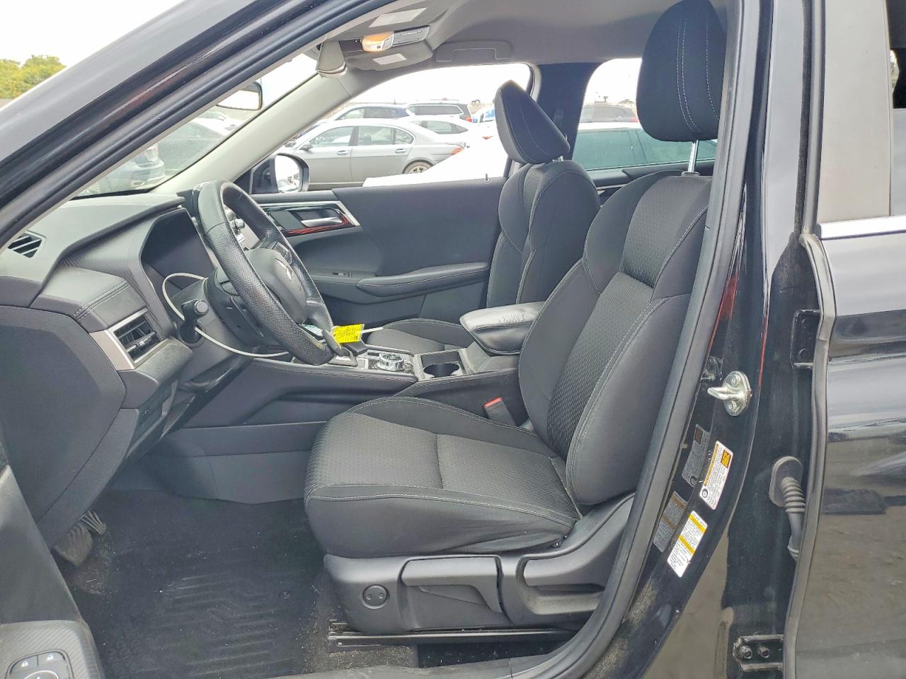 MITSUBISHI OUTLANDER ES 2022