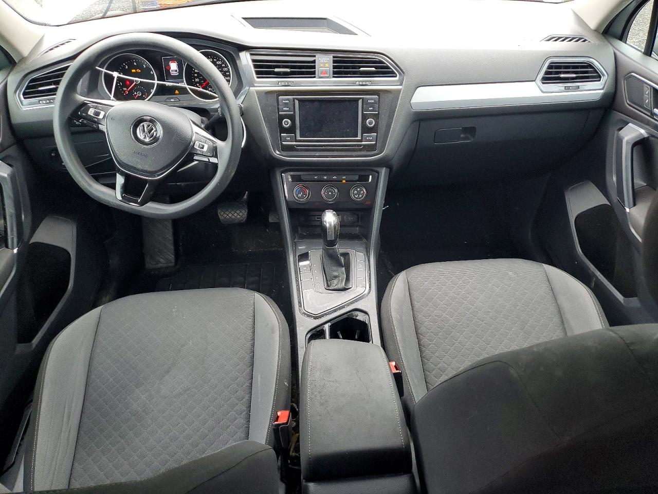 VOLKSWAGEN TIGUAN S 2017