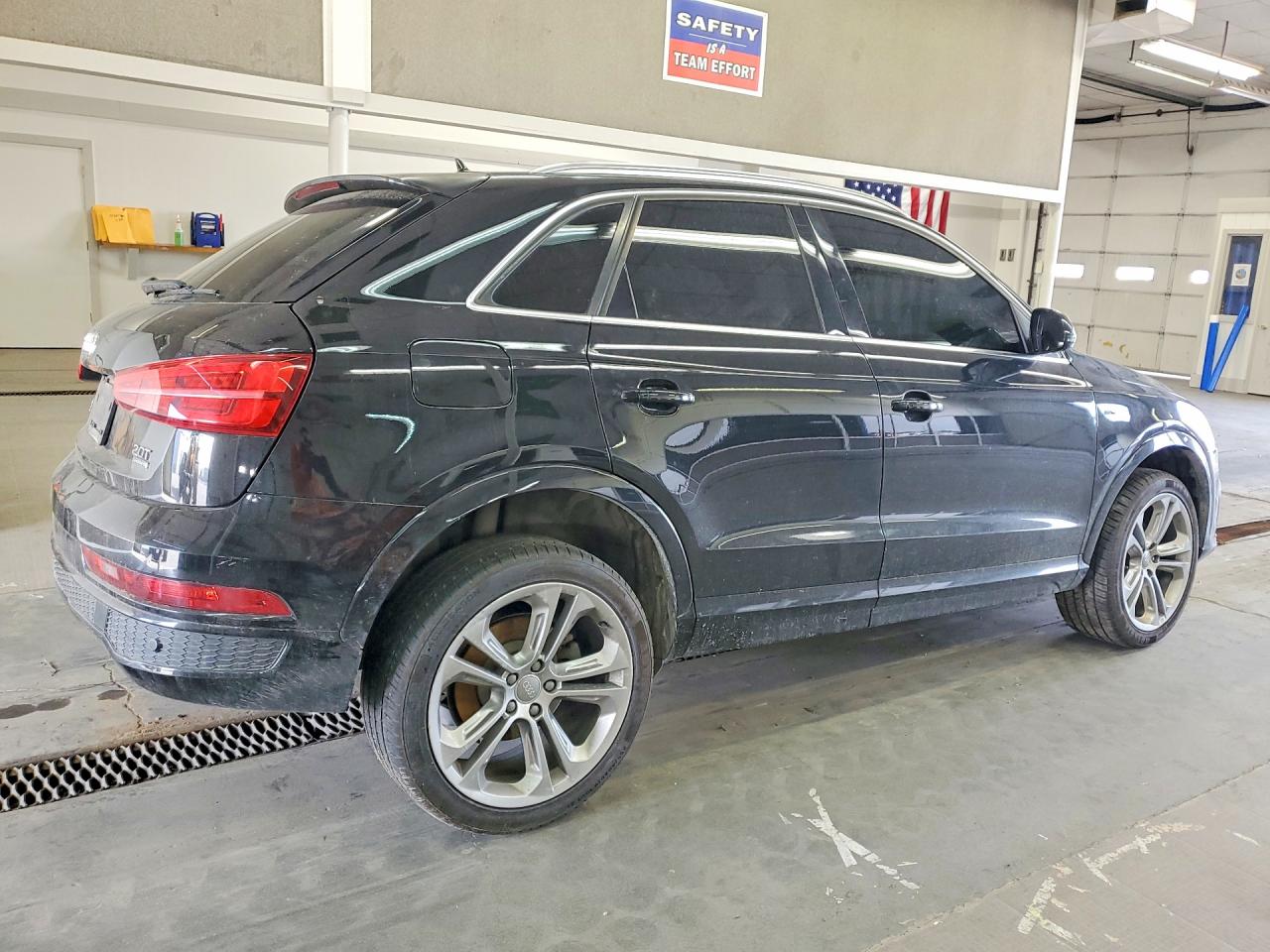 AUDI Q3 PRESTIGE 2015