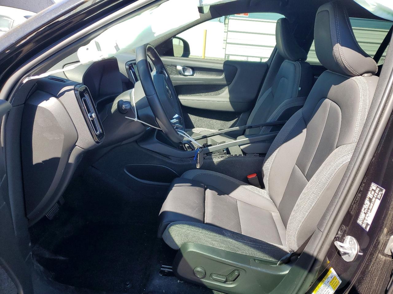 VOLVO XC40 RECHARGE CORE 2023