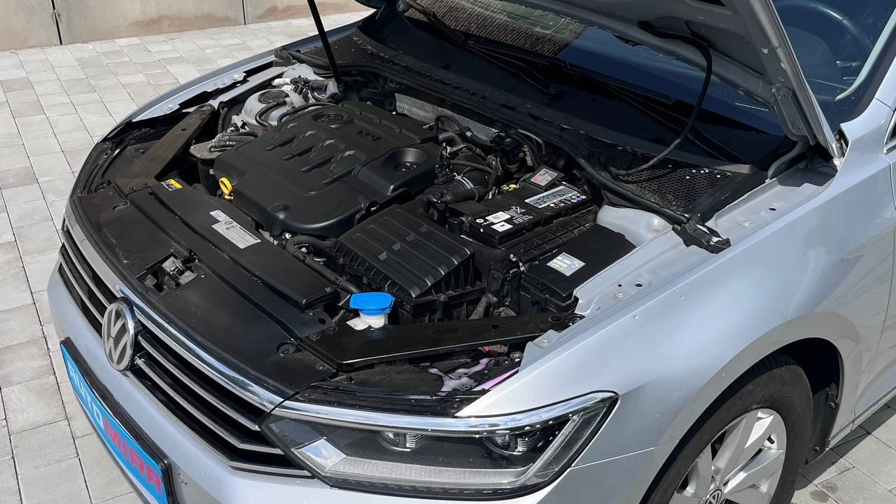VOLKSWAGEN PASSAT 2018