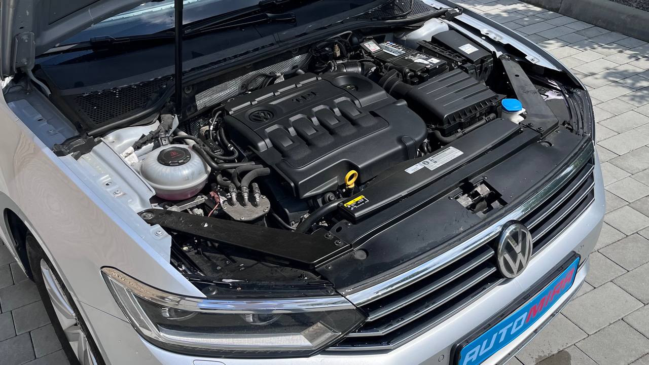 VOLKSWAGEN PASSAT 2018