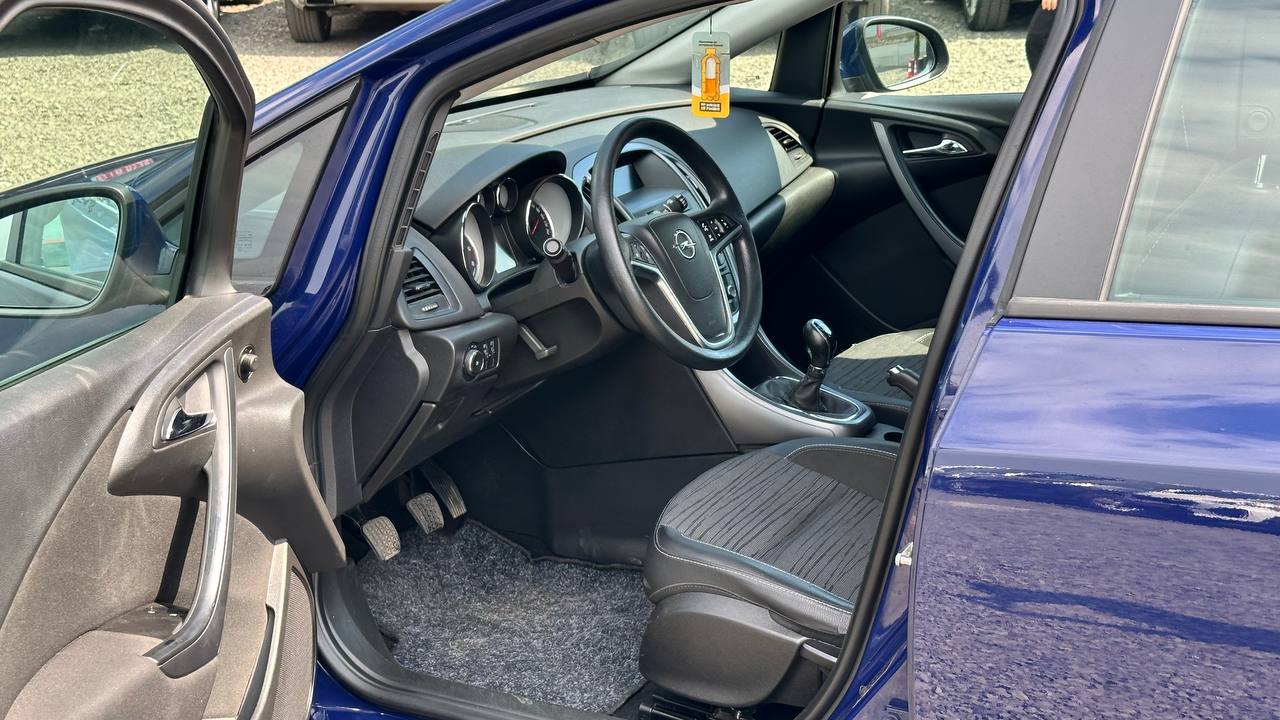 OPEL ASTRA J 2015