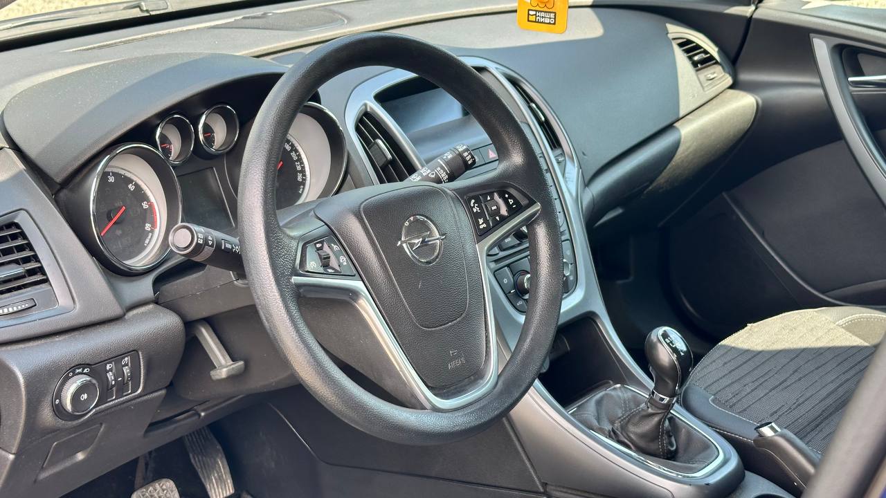 OPEL ASTRA J 2015