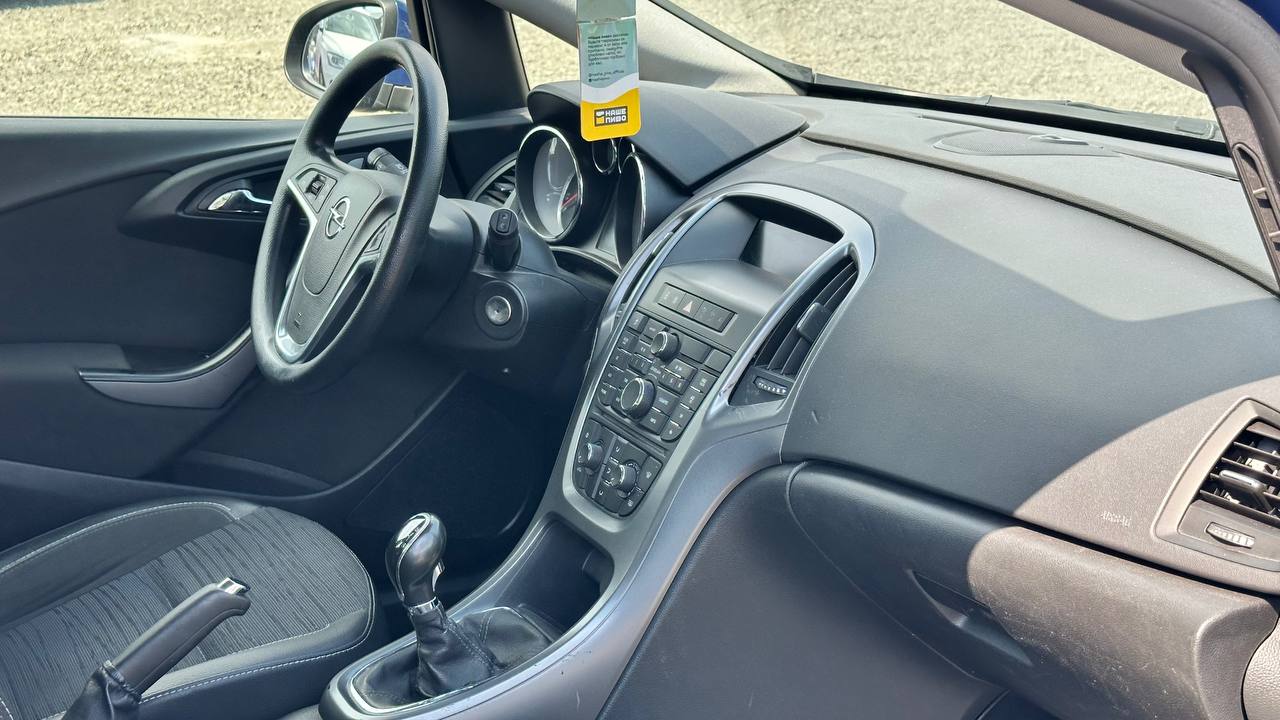 OPEL ASTRA J 2015