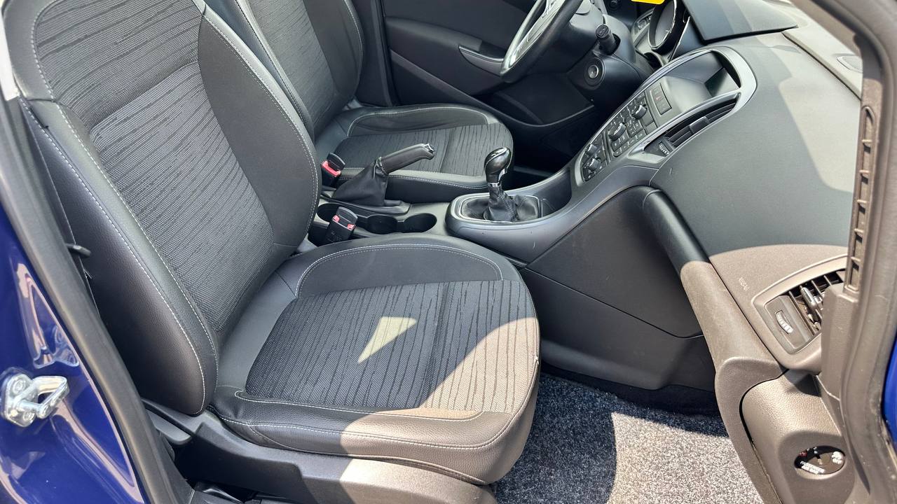 OPEL ASTRA J 2015