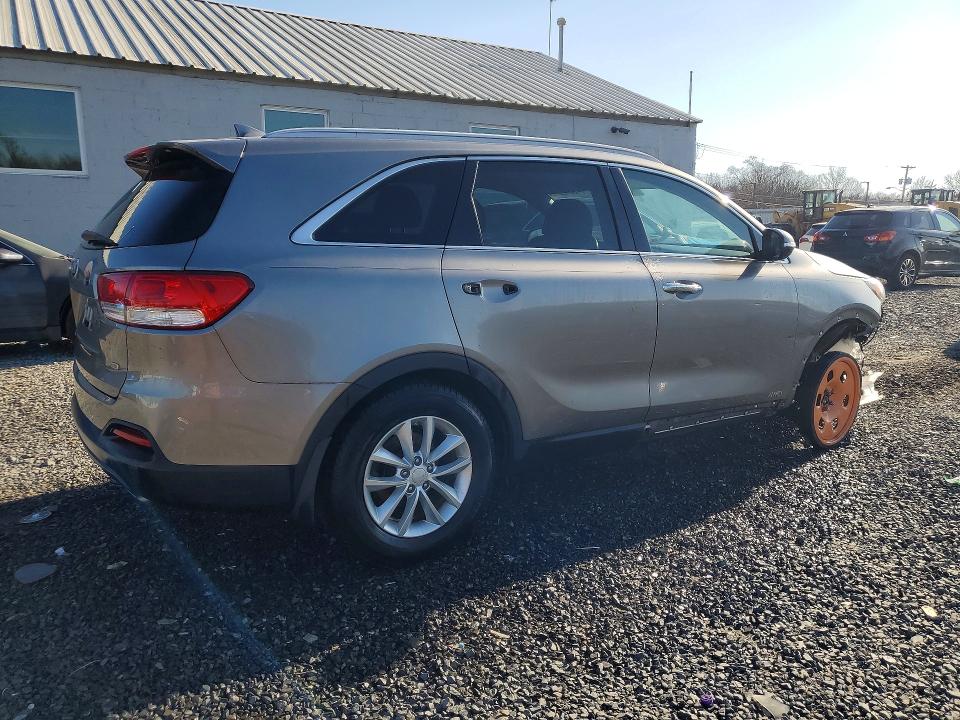 KIA SORENTO LX 2016
