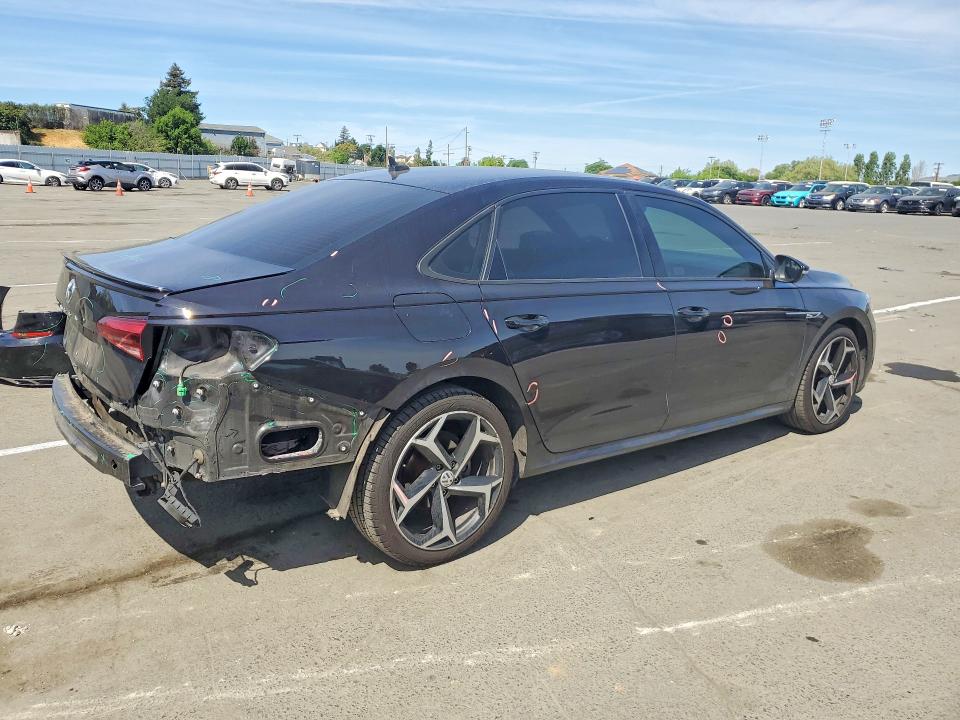 VOLKSWAGEN PASSAT R-LINE 2021