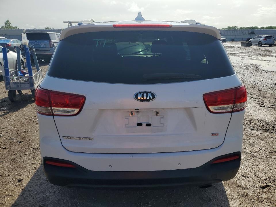 KIA SORENTO LX 2016