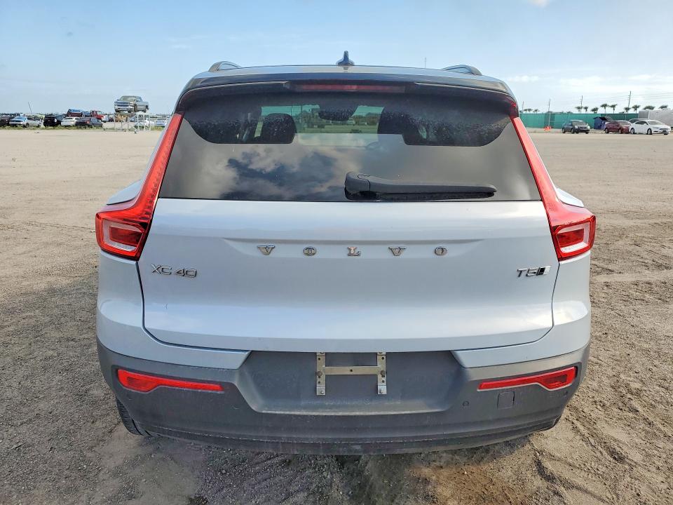 VOLVO XC40 T5 R-DESIGN 2021