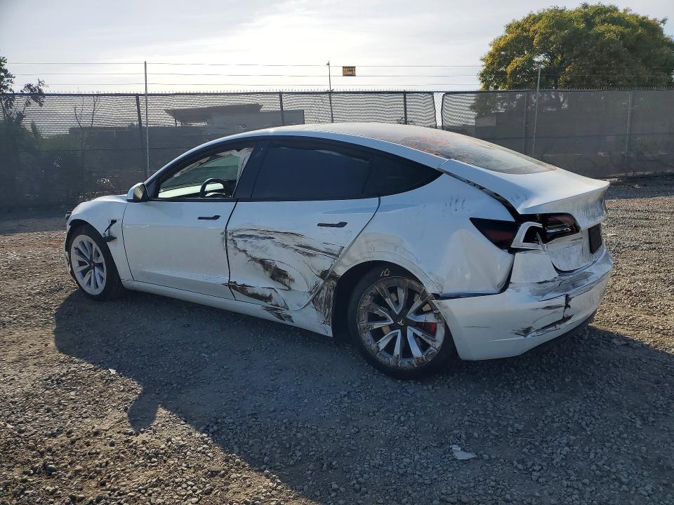TESLA MODEL 3 2023